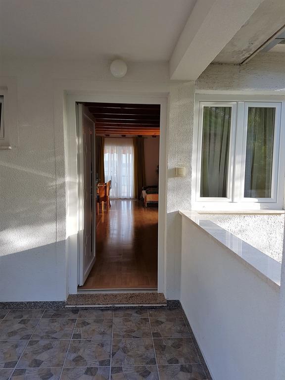 Apartmani Amila-Pisak Exterior foto