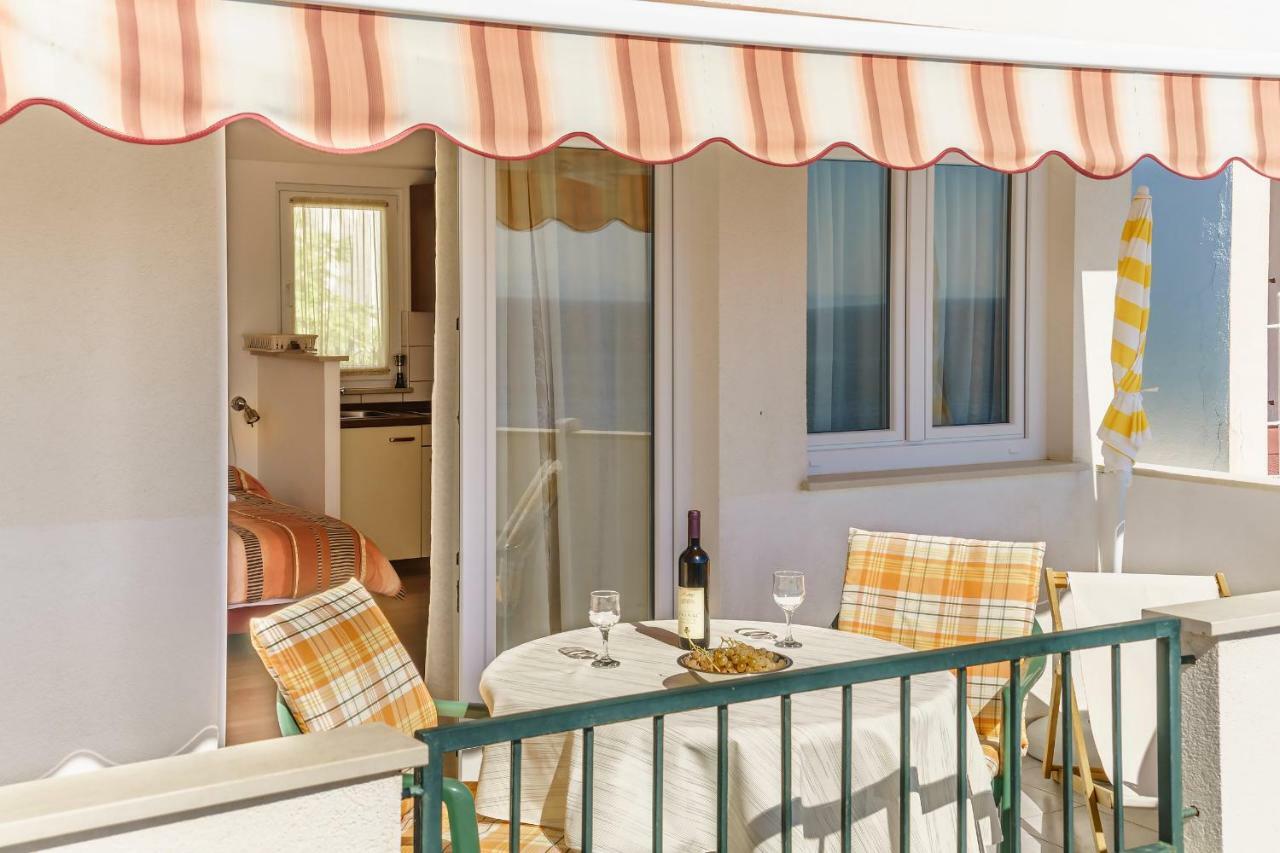 Apartmani Amila-Pisak Exterior foto